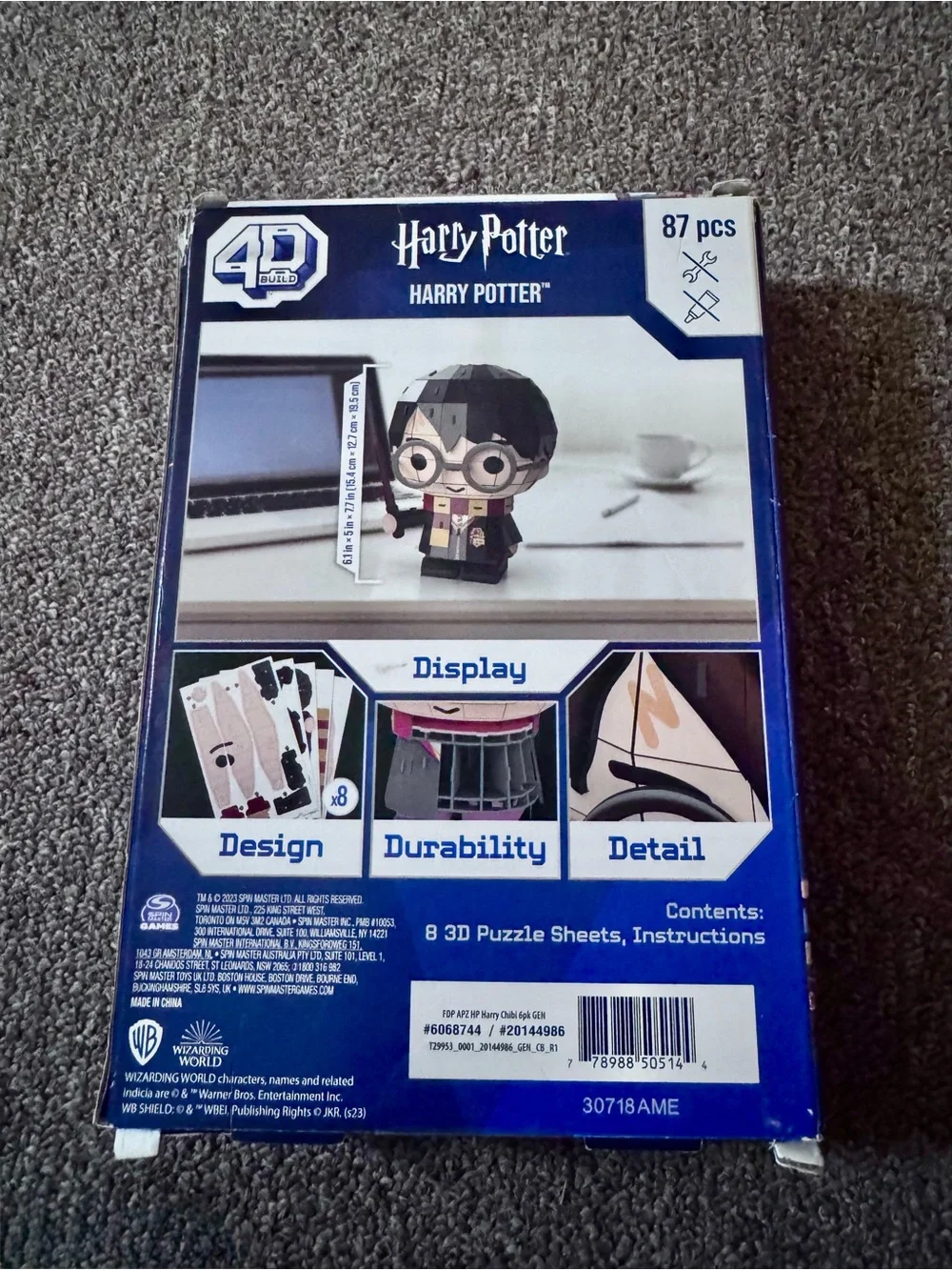 Warner Bros. Harry Potter 3D Puzzle Figure Kit - Blue, Black, Red, Gold